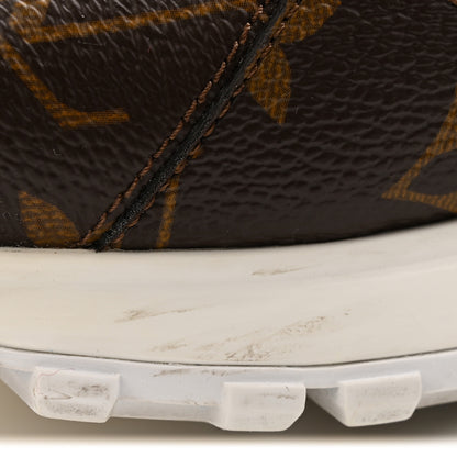 Louis Vuitton Monogram Mix Mens Run Away Sneakers 10 Ebene 10 of 12