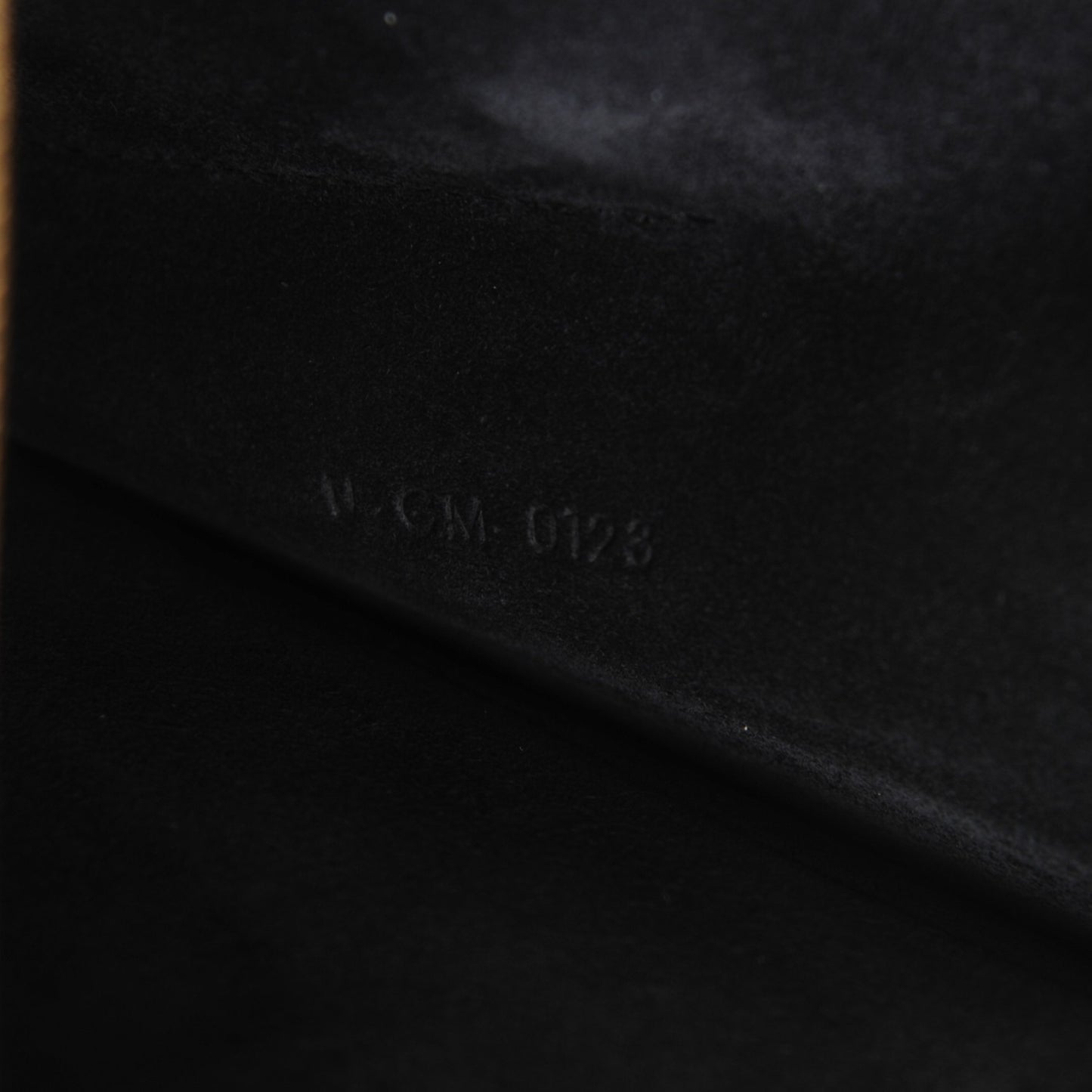 Smooth Calfskin Blade Flap Black