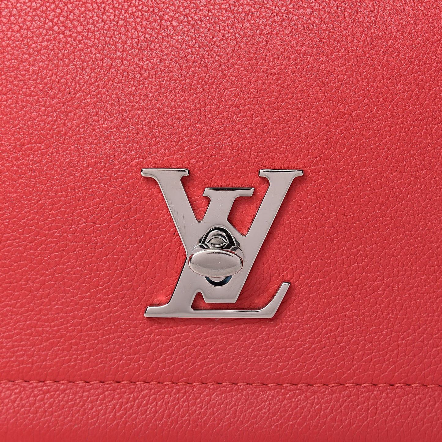 Soft Calfskin Lockme II Top Handle Rubis