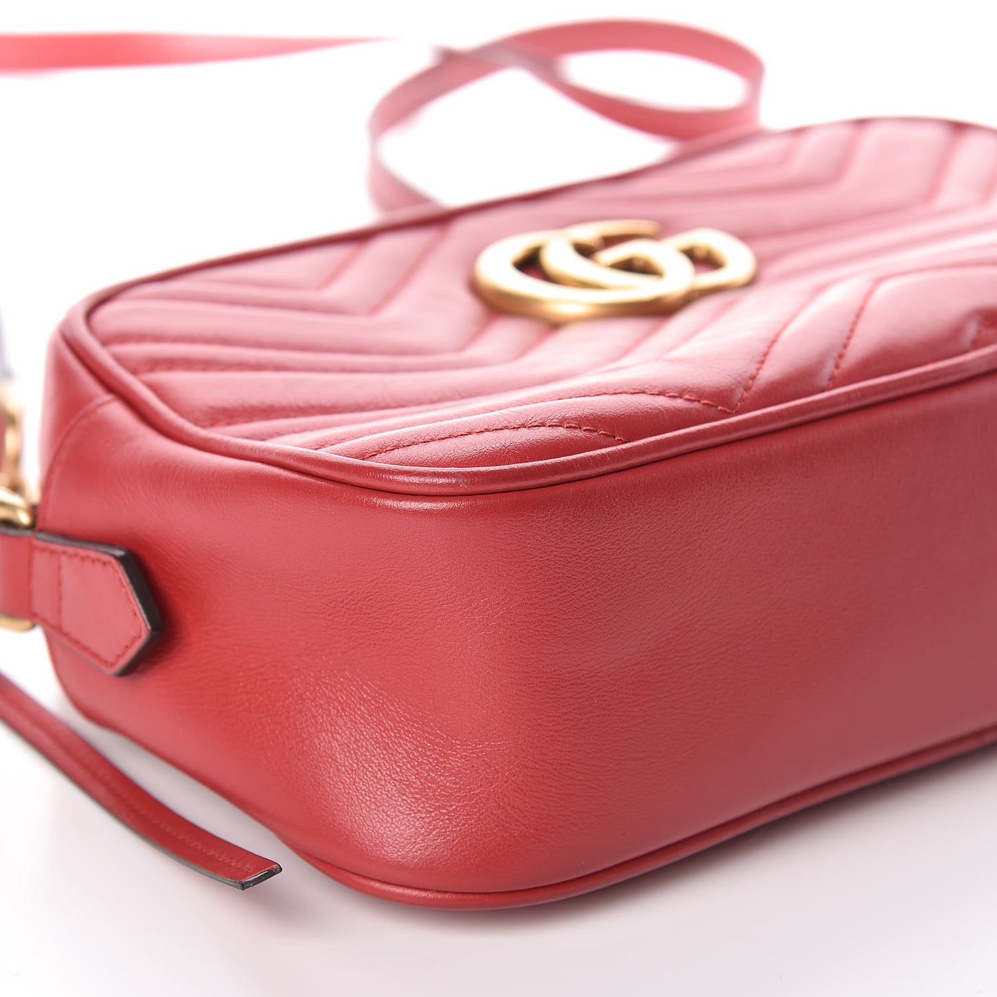Calfskin Matelasse Small GG Marmont Chain Shoulder Bag Hibiscus Red