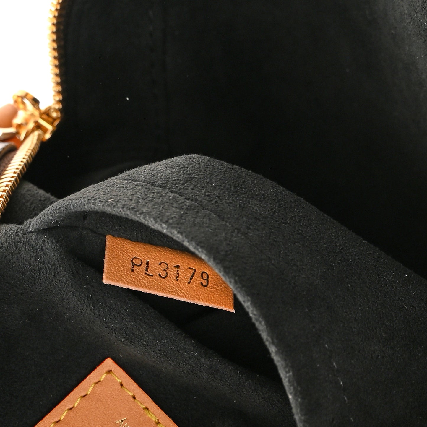 Reverse Monogram Giant Boite Chapeau Souple