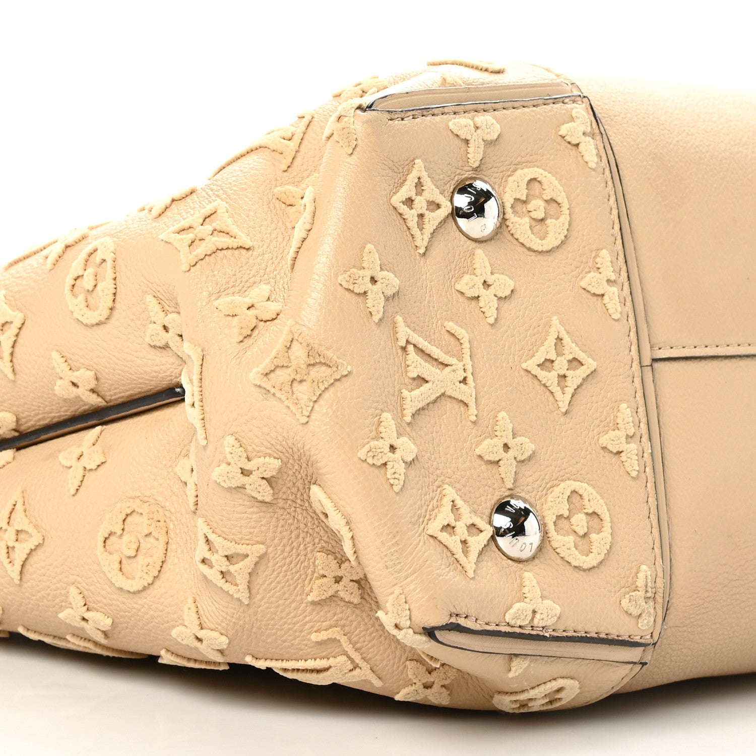 Louis Vuitton Veau Cachemire Tote W PM Dune 8 of 10