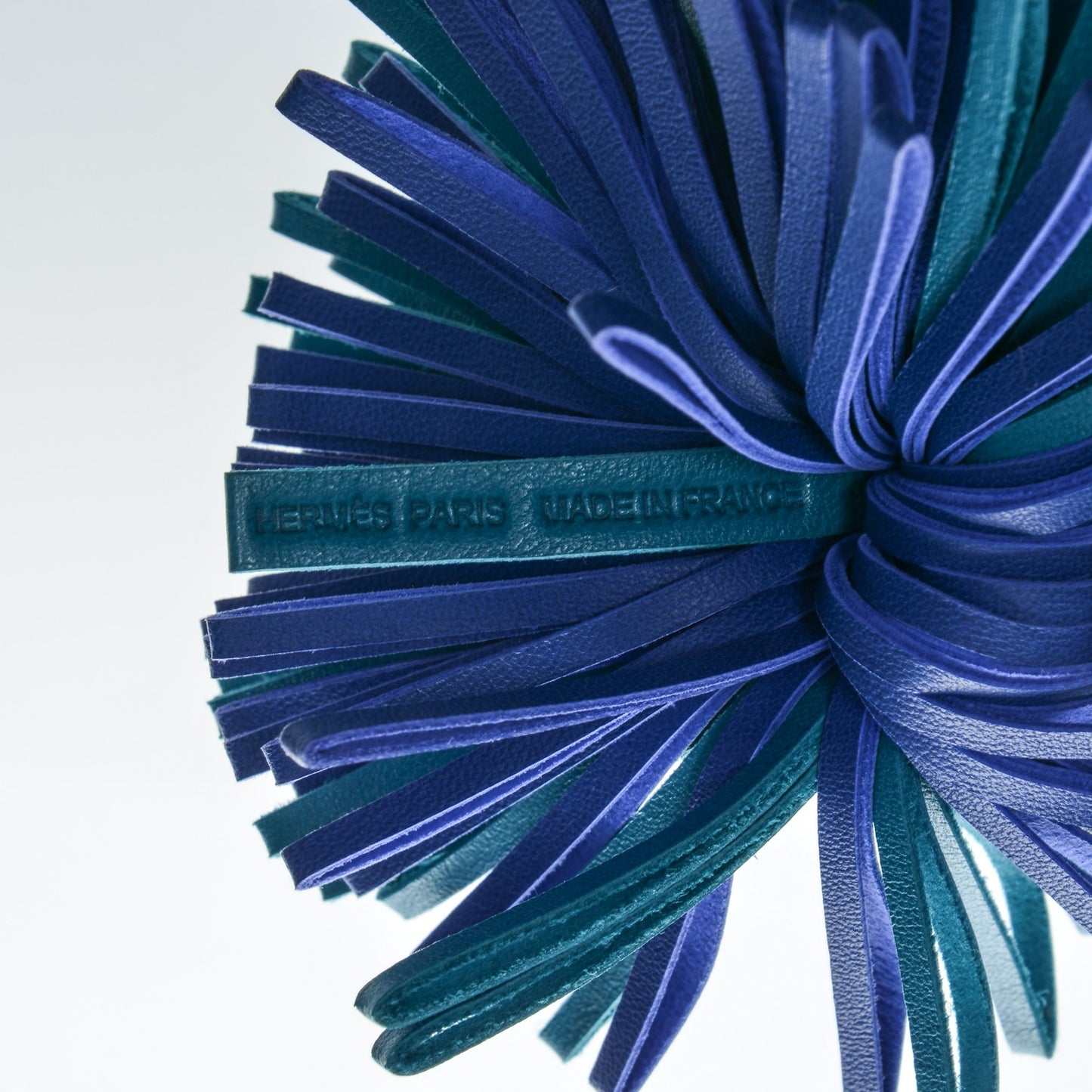 Lambskin Bi-Color Carmen Tassel Key Holder Bleu Izmir Bleu Electrique