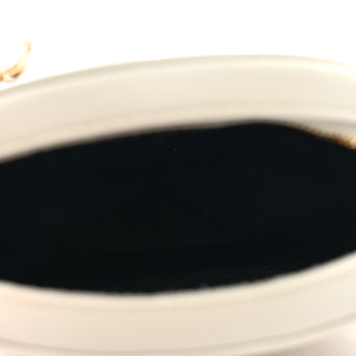 Saint Laurent Grain De Poudre Matelasse Chevron Quilted Round Vinyle Camera Bag White 5 of 7