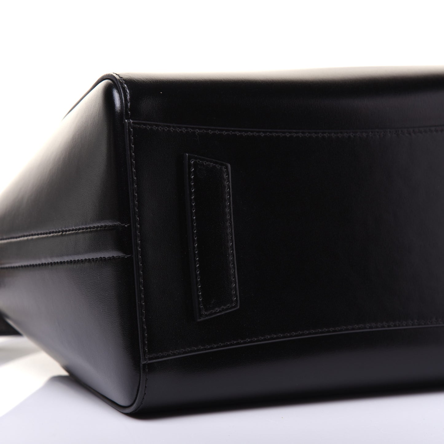 Shiny Lord Calfskin Small Antigona Black