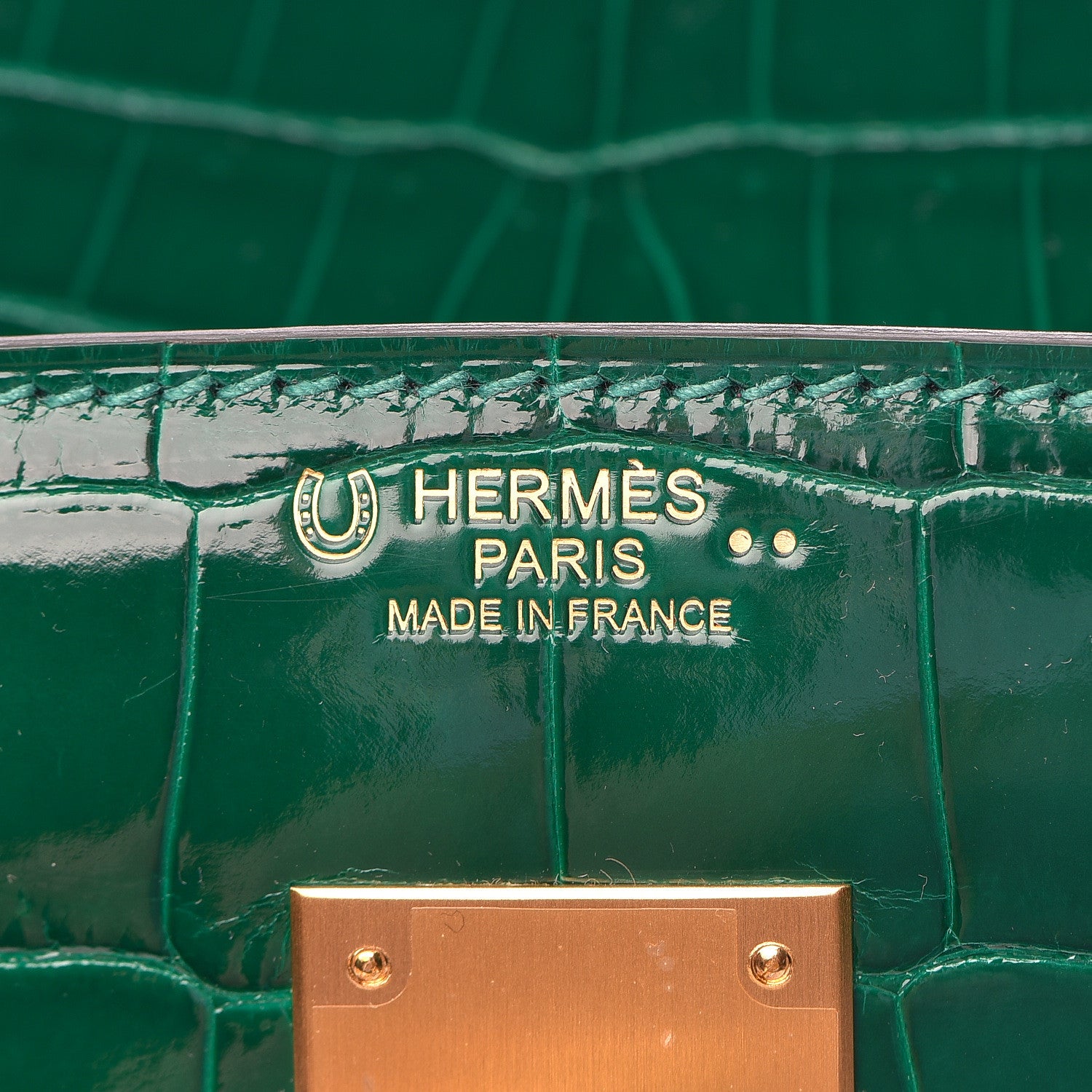 Hermes Shiny Niloticus Crocodile Horseshoe Birkin 30 Vert Emeraude Black 24 of 38