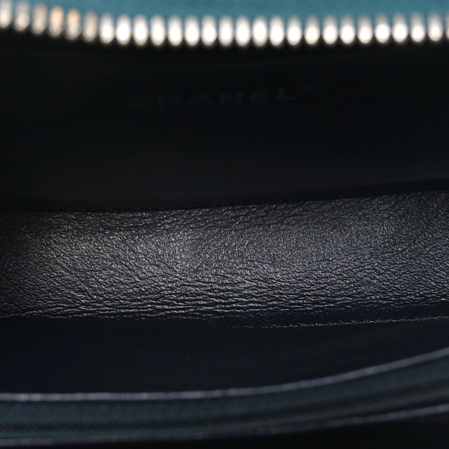 Iridescent Caviar Quilted Medium CC Filigree Vanity Case Dark Turquoise