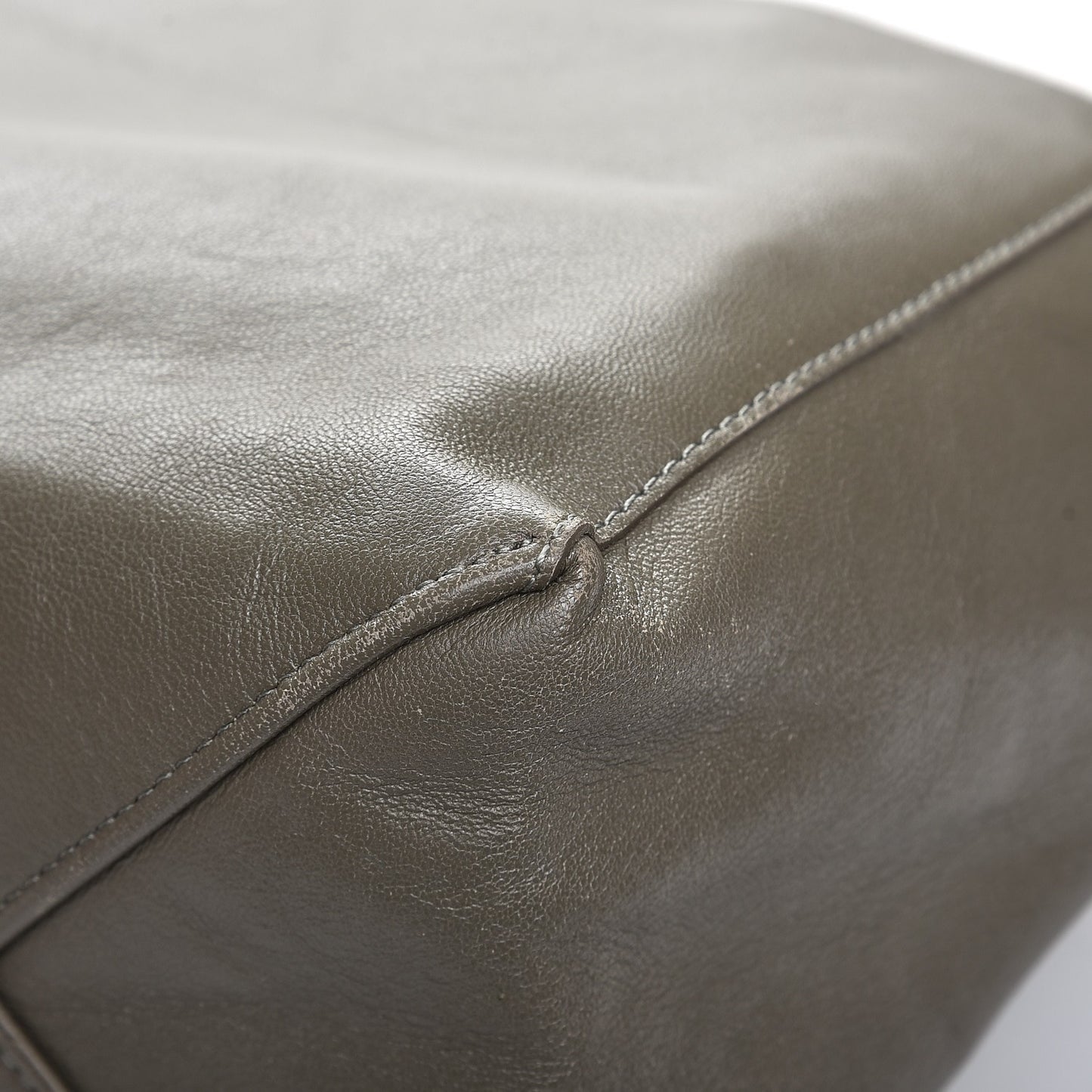 Smooth Lambskin Vertical Bi-Cabas White Grey