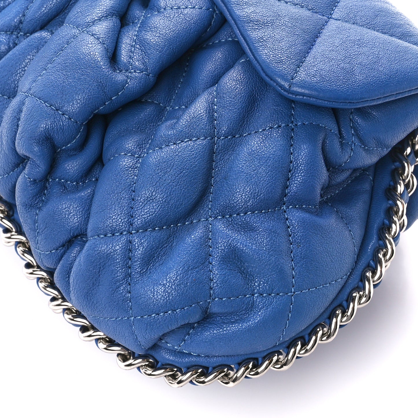 Washed Lambskin Quilted Medium Chain Around Messenger Blue