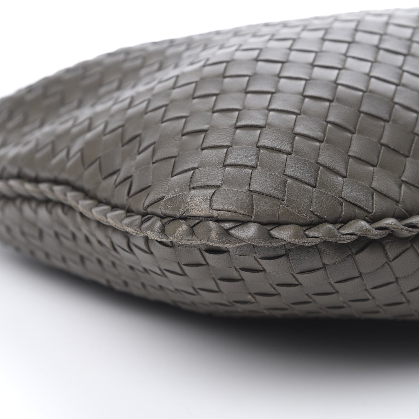 Nappa Intrecciato Medium Veneta Hobo Grey
