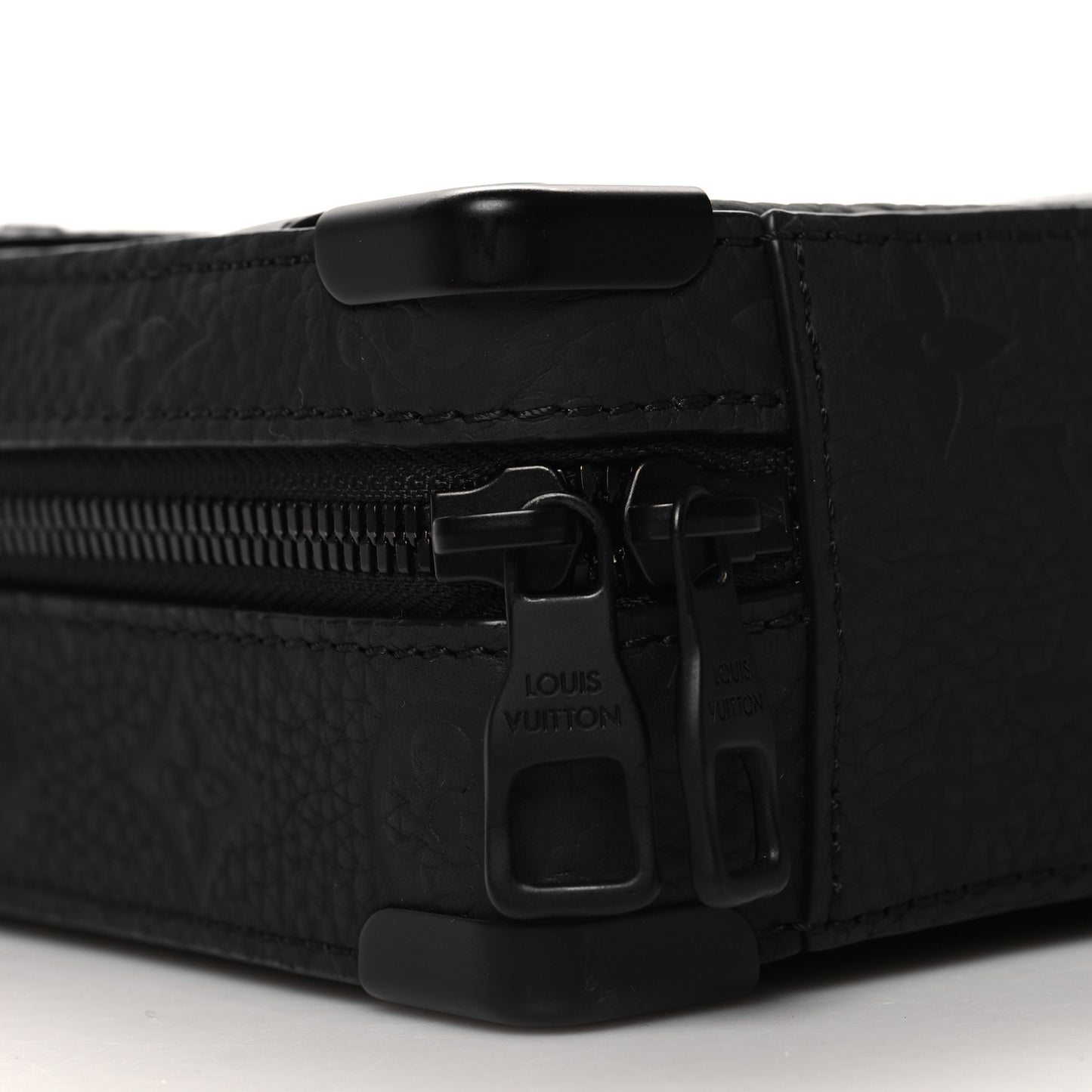 Taurillon Monogram Soft Trunk Black