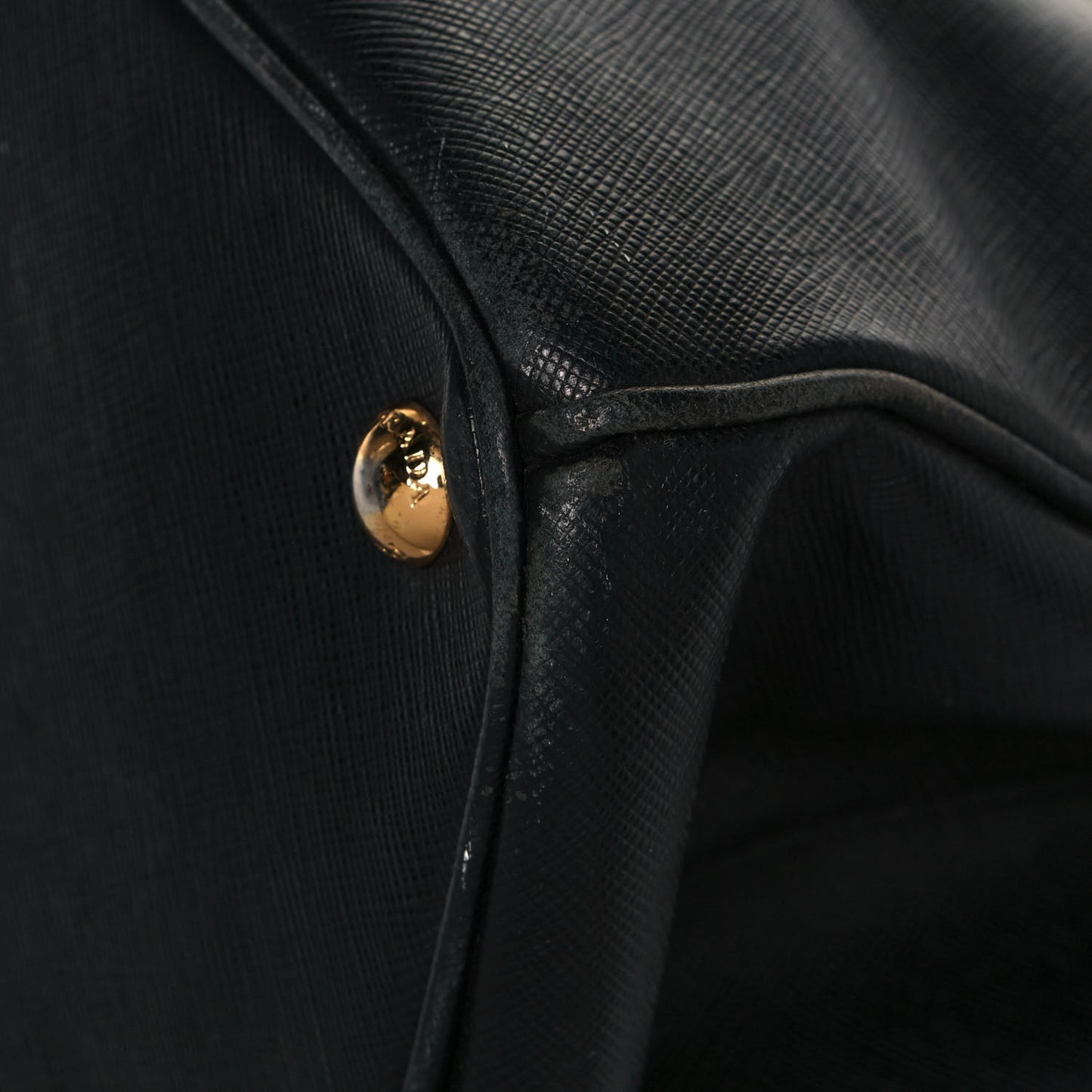 Saffiano Medium Galleria Double Zip Tote Black