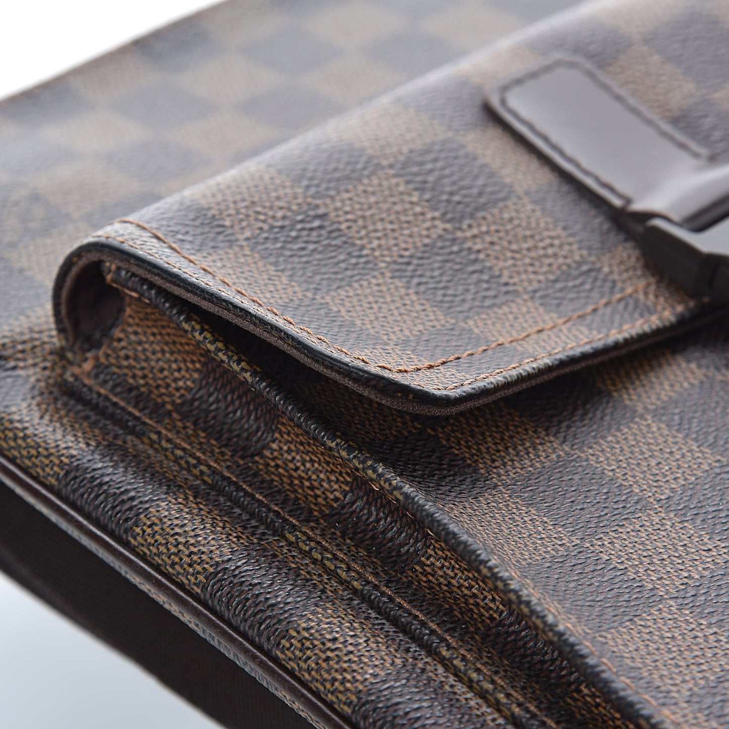 Damier Ebene Pochette Melville