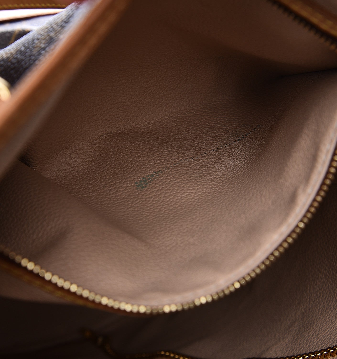 Monogram Bucket 27