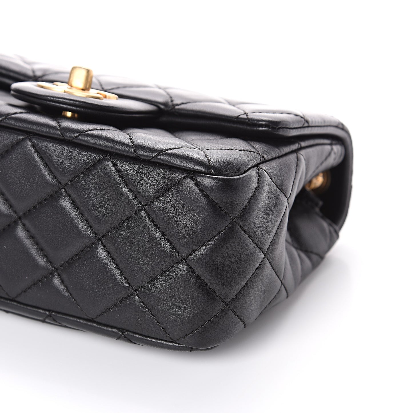 Lambskin Quilted Mini Pearl Crush Flap Black