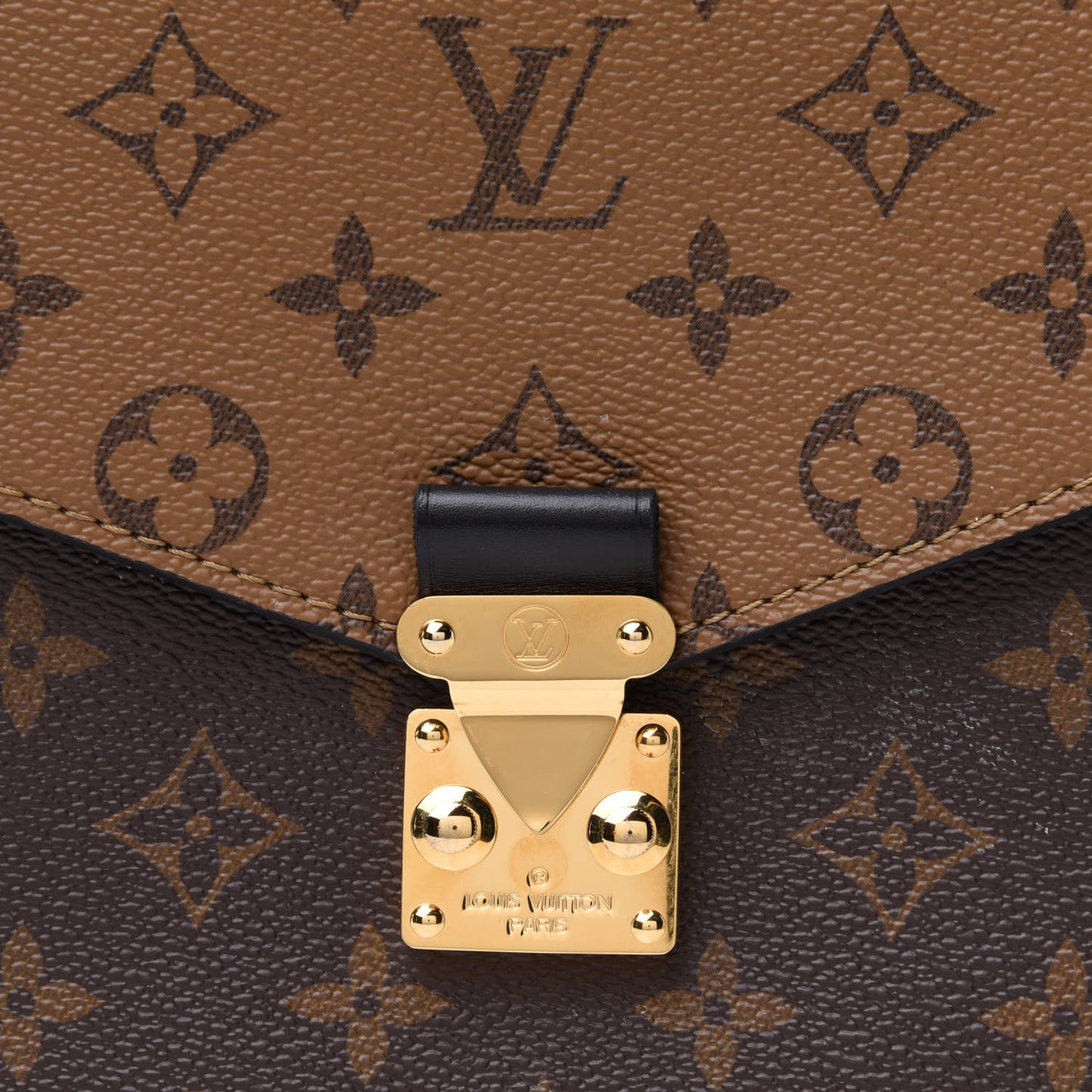 Reverse Monogram Pochette Metis