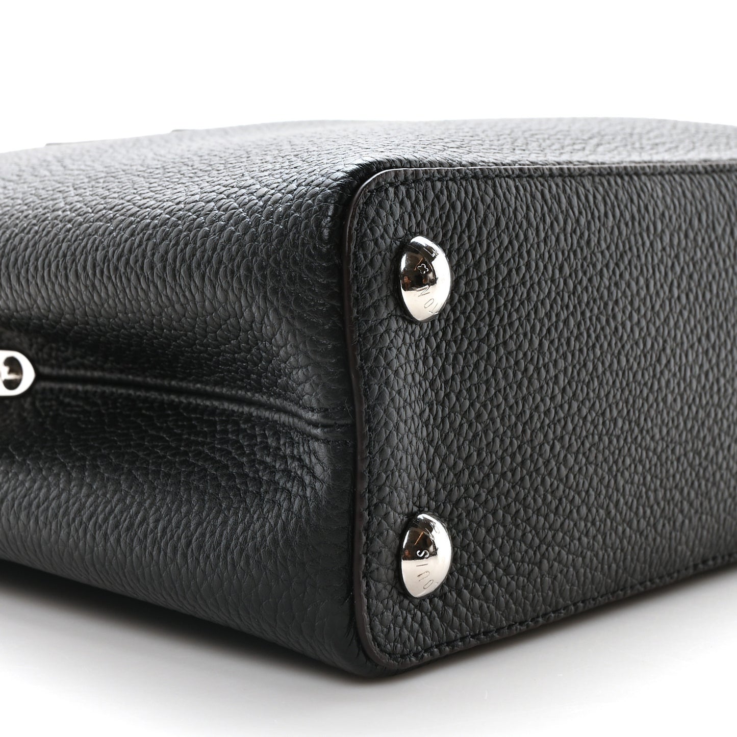 Taurillon Snakeskin Capucines BB Black