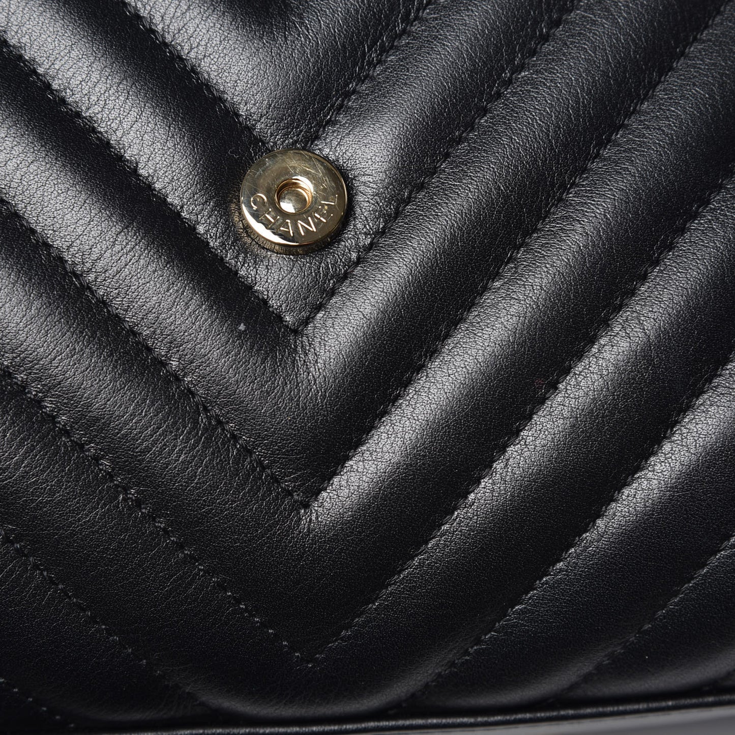 Calfskin Quilted Small Daily Chevron Flap Black