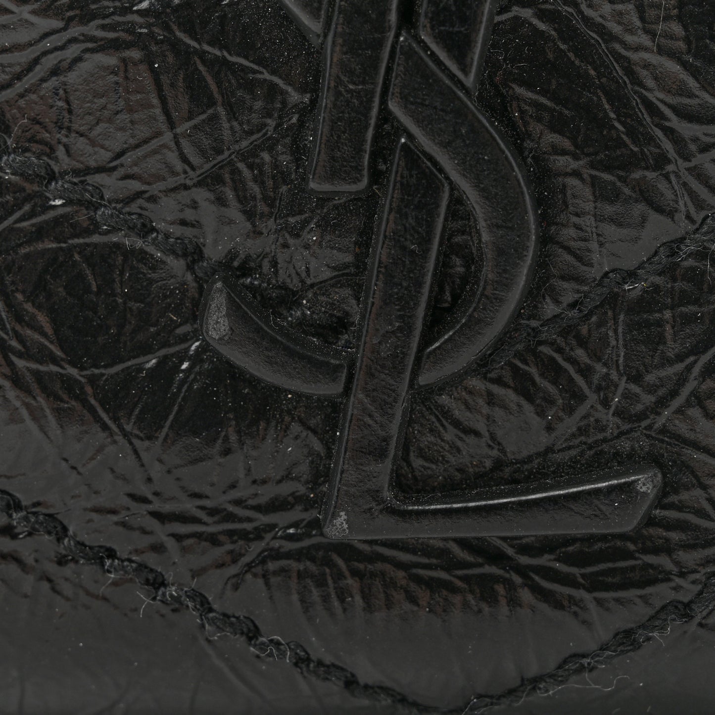 Crinkled Calfskin Matelasse Monogram Niki Card Holder Black