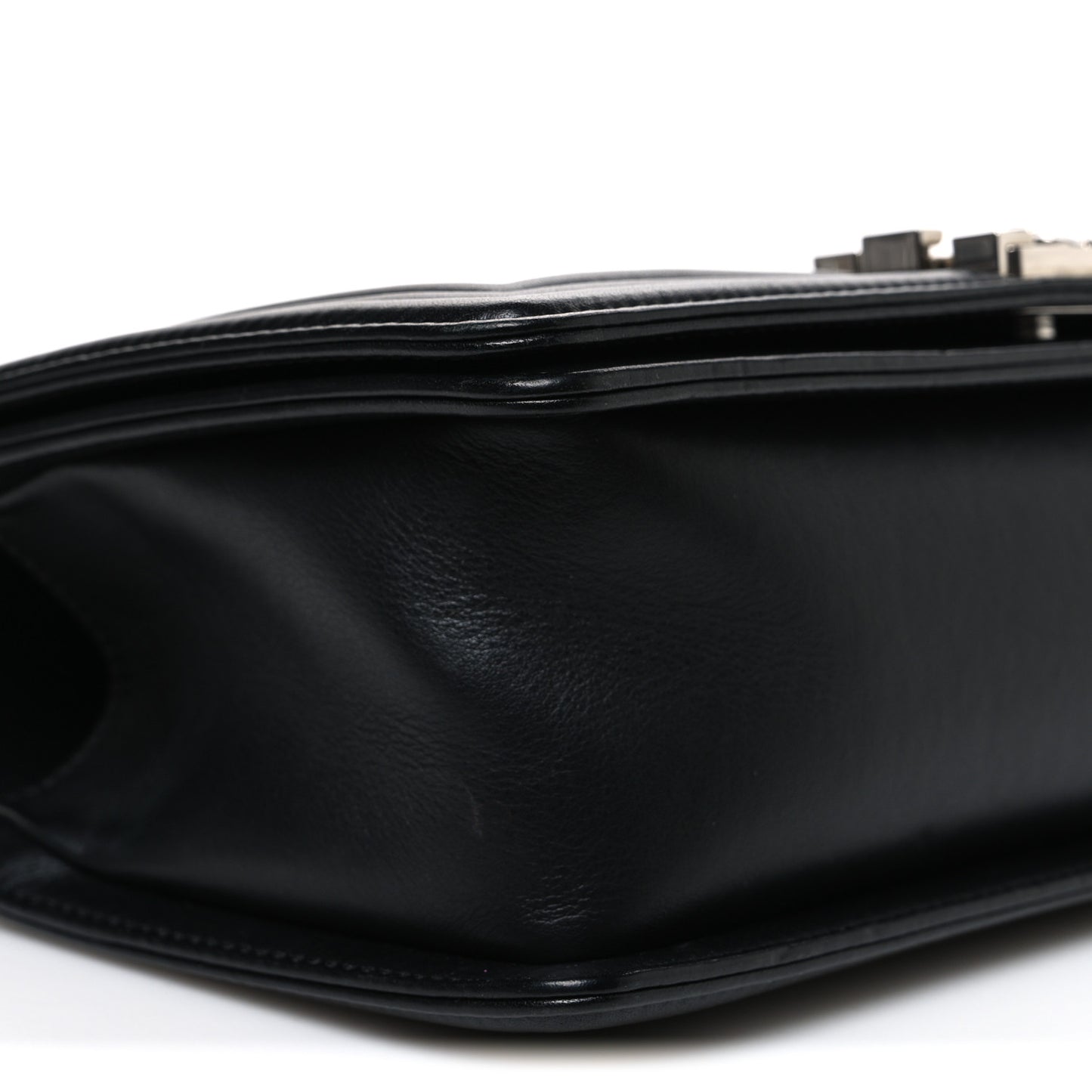 Calfskin Chevron Quilted Medium Boy Flap Black