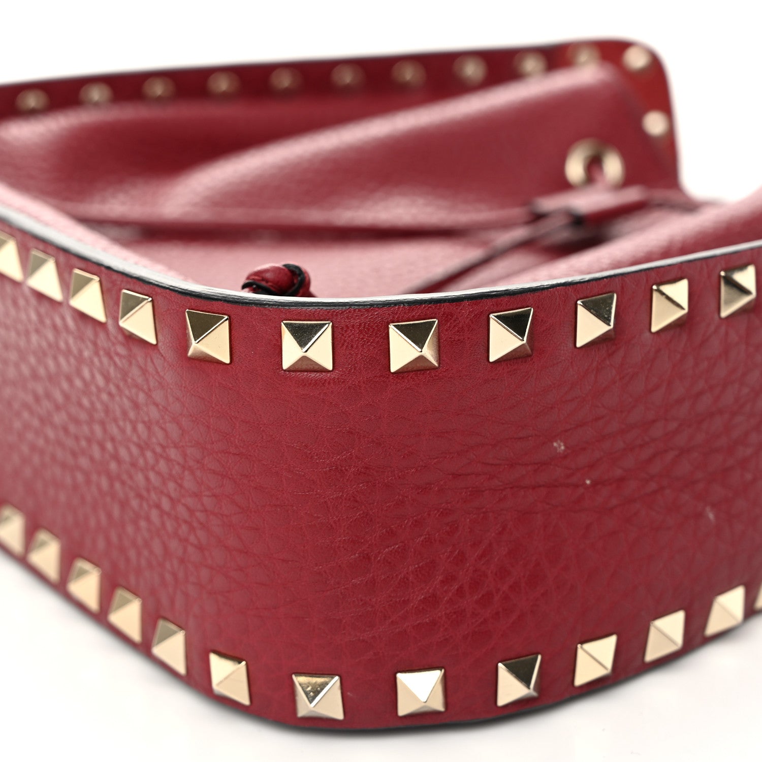 Valentino Garavani Grained Calfskin Rockstud Bucket Bag Rubino 9 of 12