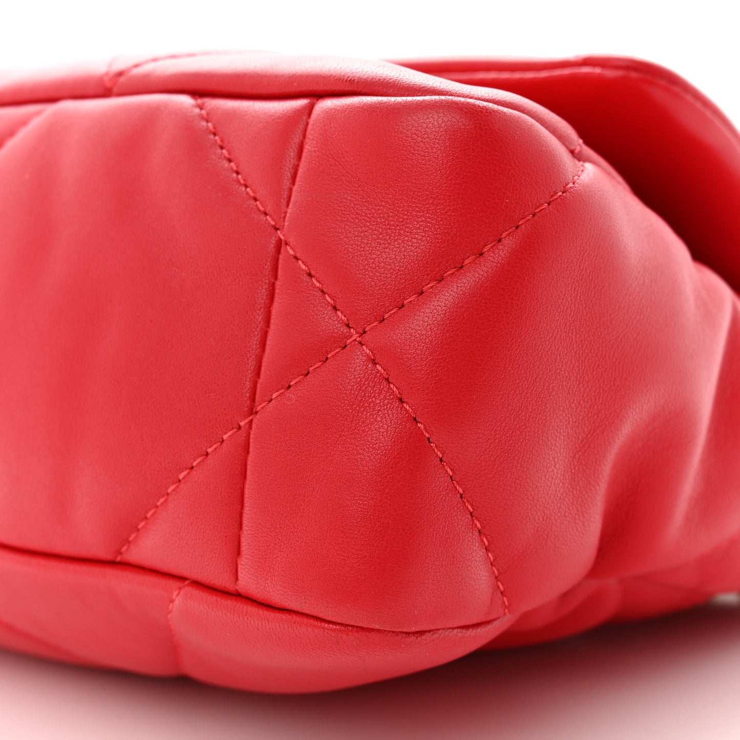 Lambskin Quilted Medium Chanel 19 Flap Red