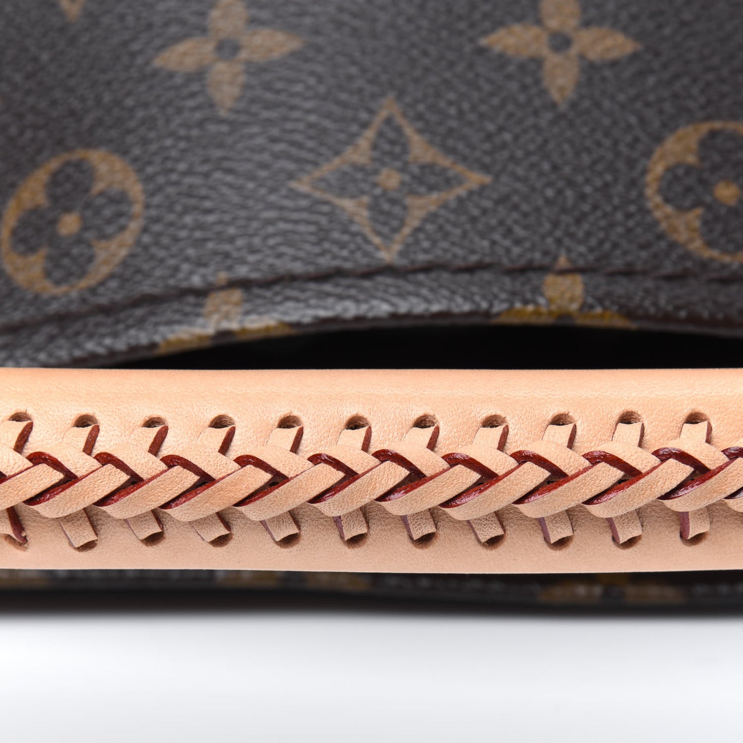 Monogram Artsy MM