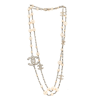 Chanel Pearl CC Necklace White 2 of 6
