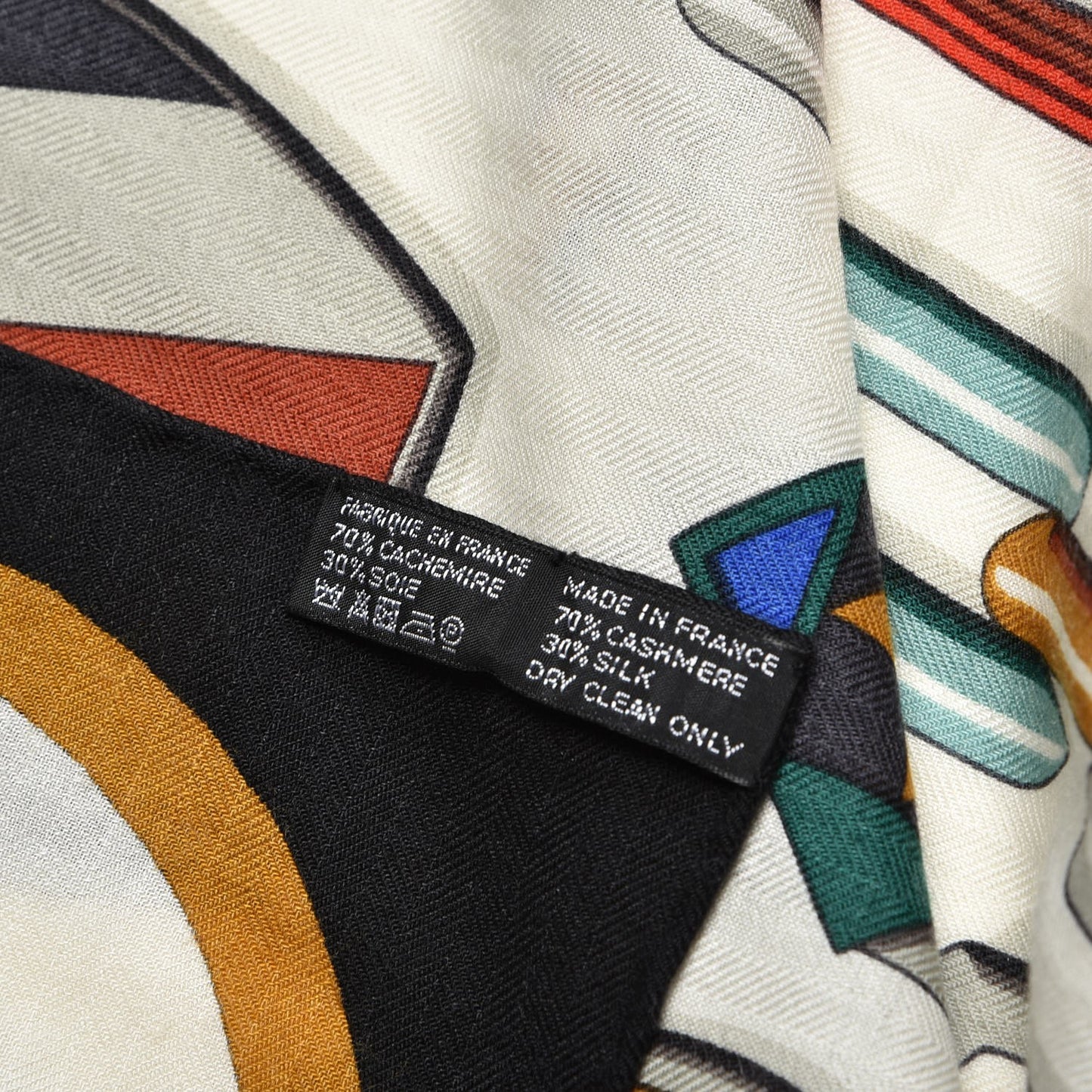 Cashmere Silk Carre En Boucles Shawl 140 White Black Multicolor