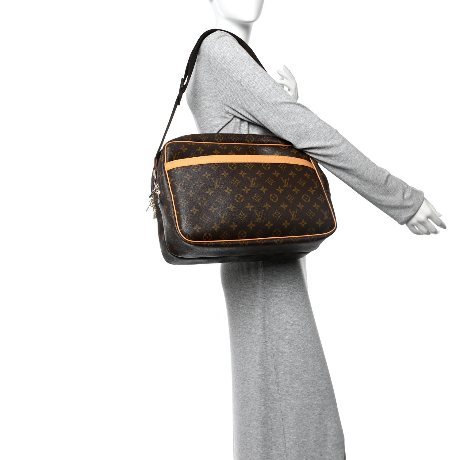 Louis Vuitton Monogram Reporter GM 2 of 11