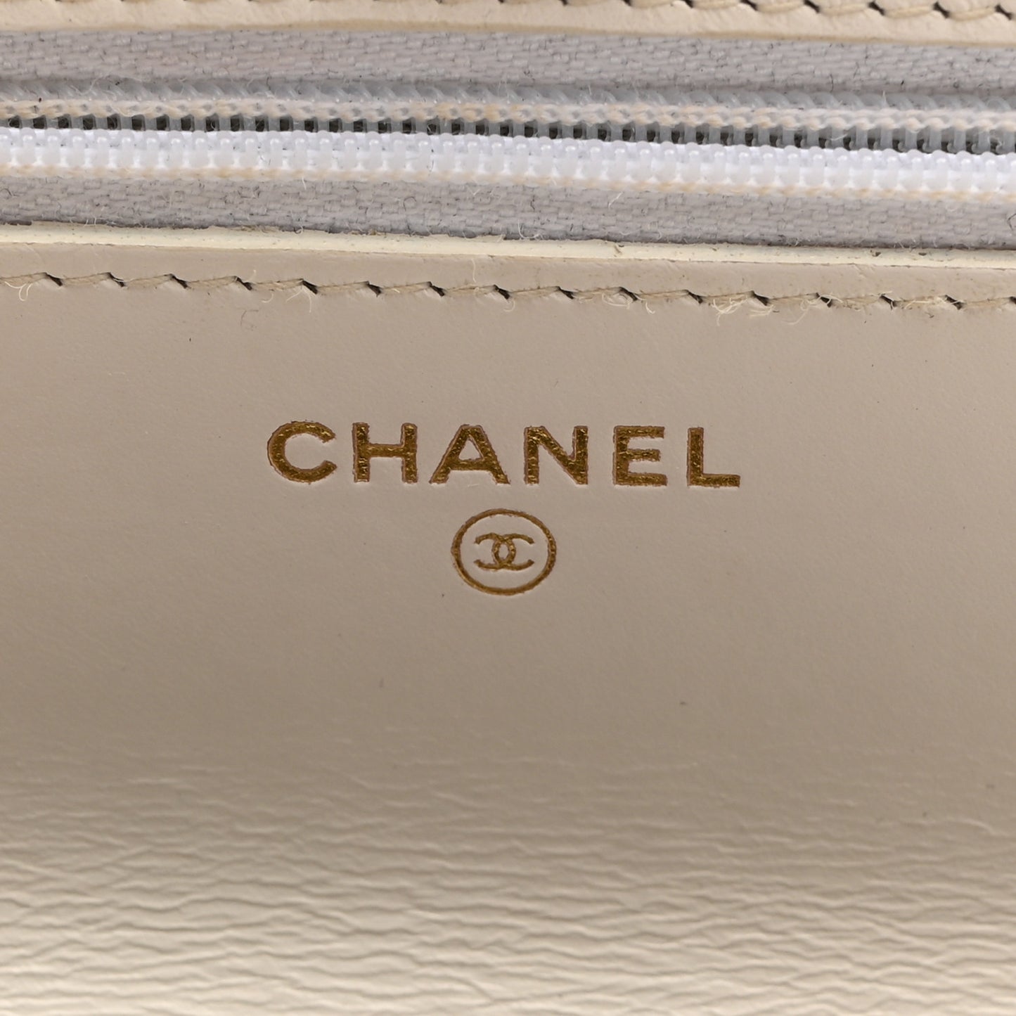 Shiny Calfskin Quilted Multicolor Top Handle Wallet On Chain WOC White