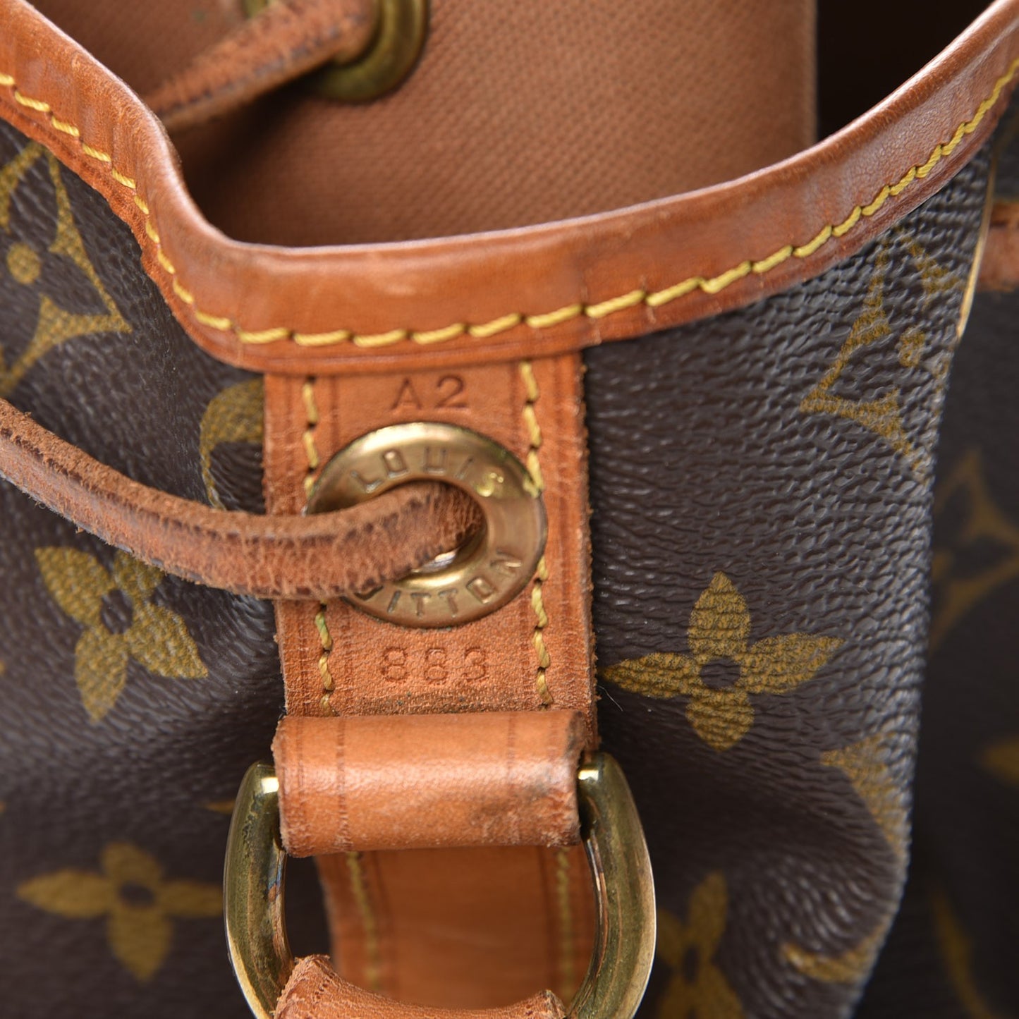 Monogram Noe