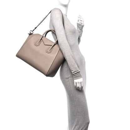 Givenchy Sugar Goatskin Medium Antigona Sand 2 of 13