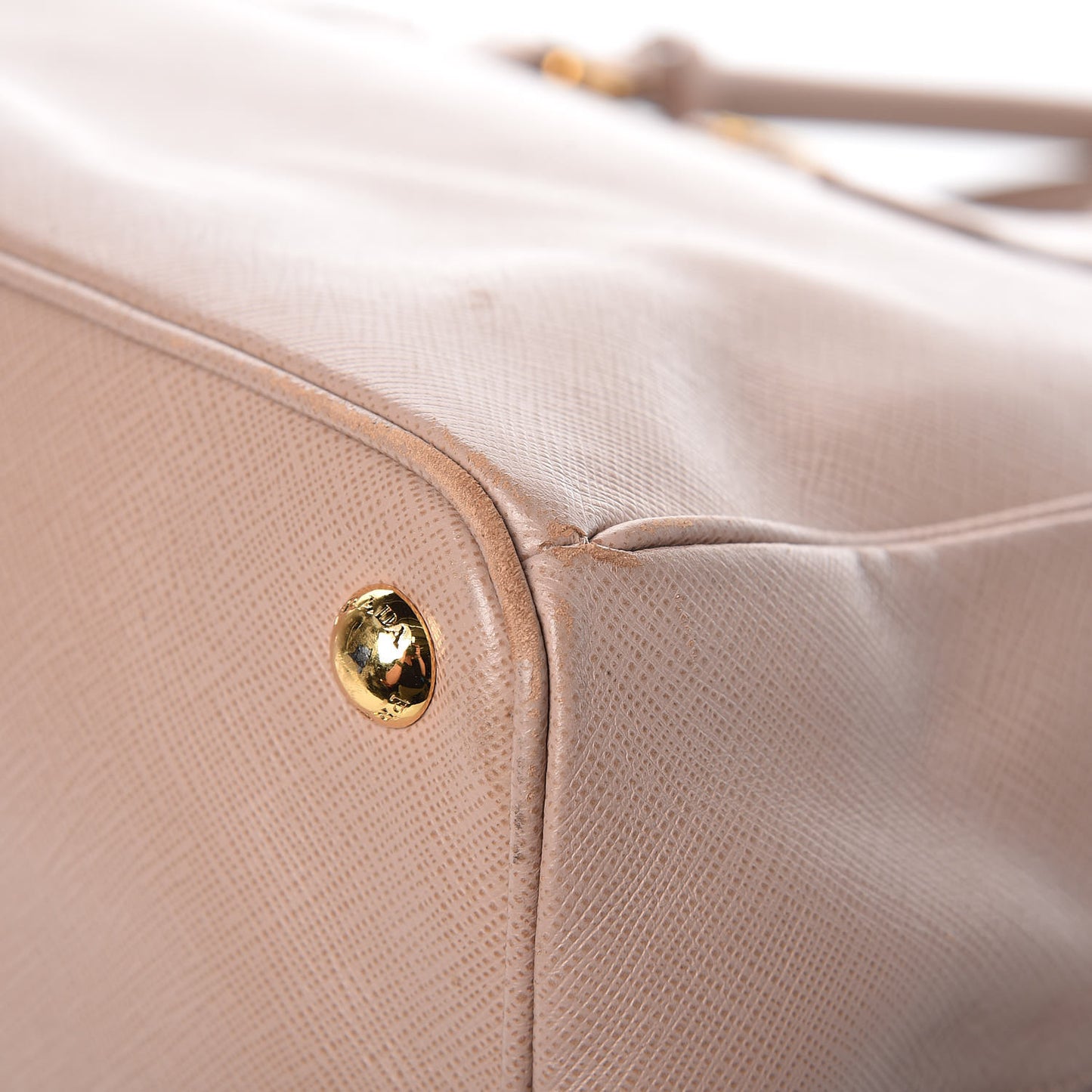 Saffiano Medium Galleria Double Zip Tote Cammeo