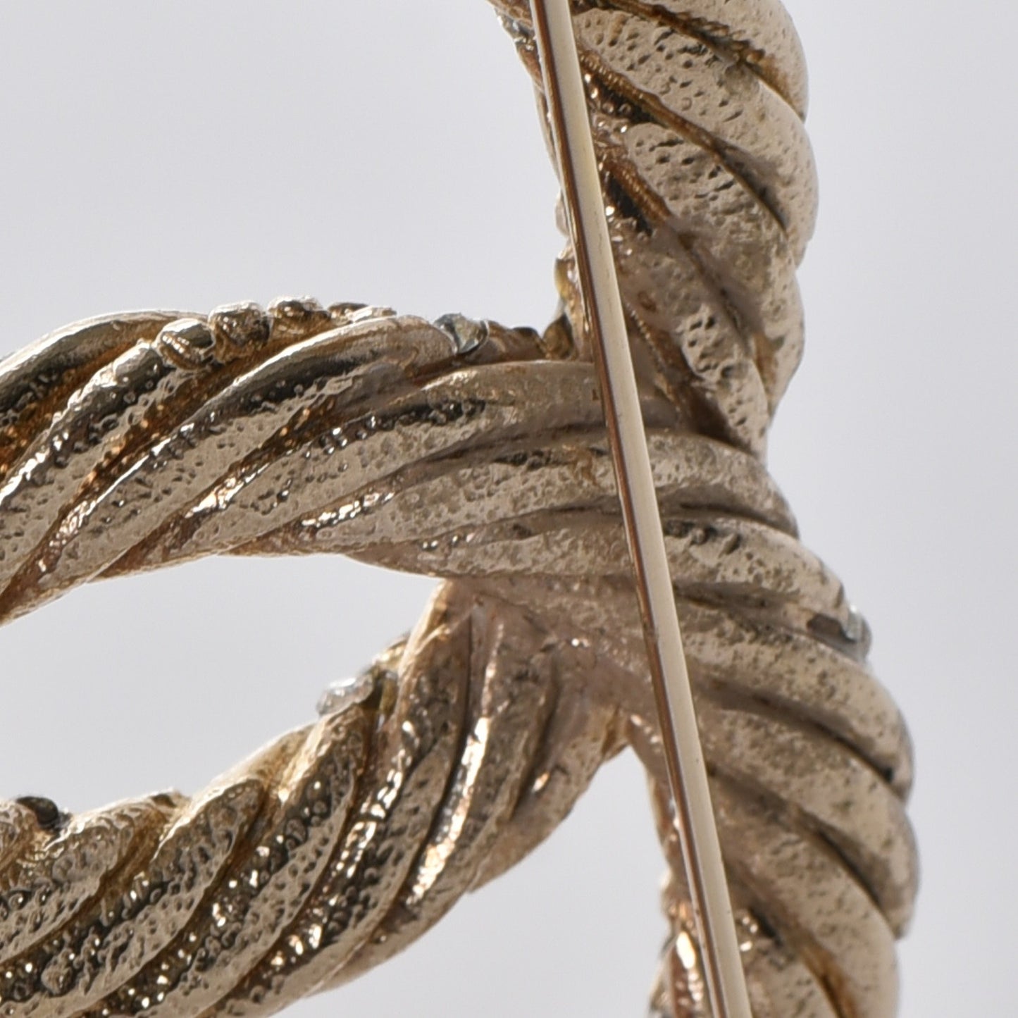 Crystal Twisted CC Brooch Light Gold