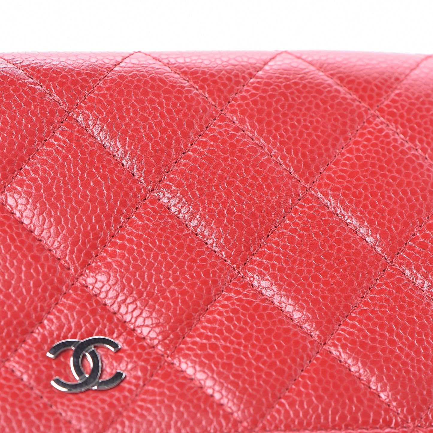 Caviar Quilted Wallet on Chain WOC Red