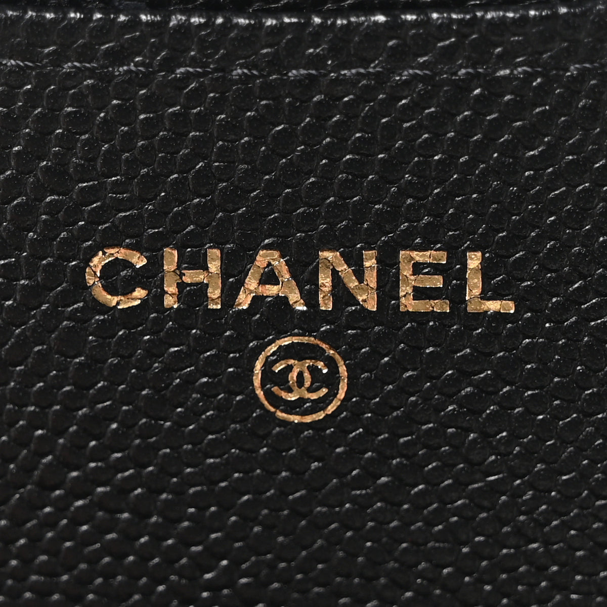 Caviar Quilted Compact Wallet On Chain WOC  Black