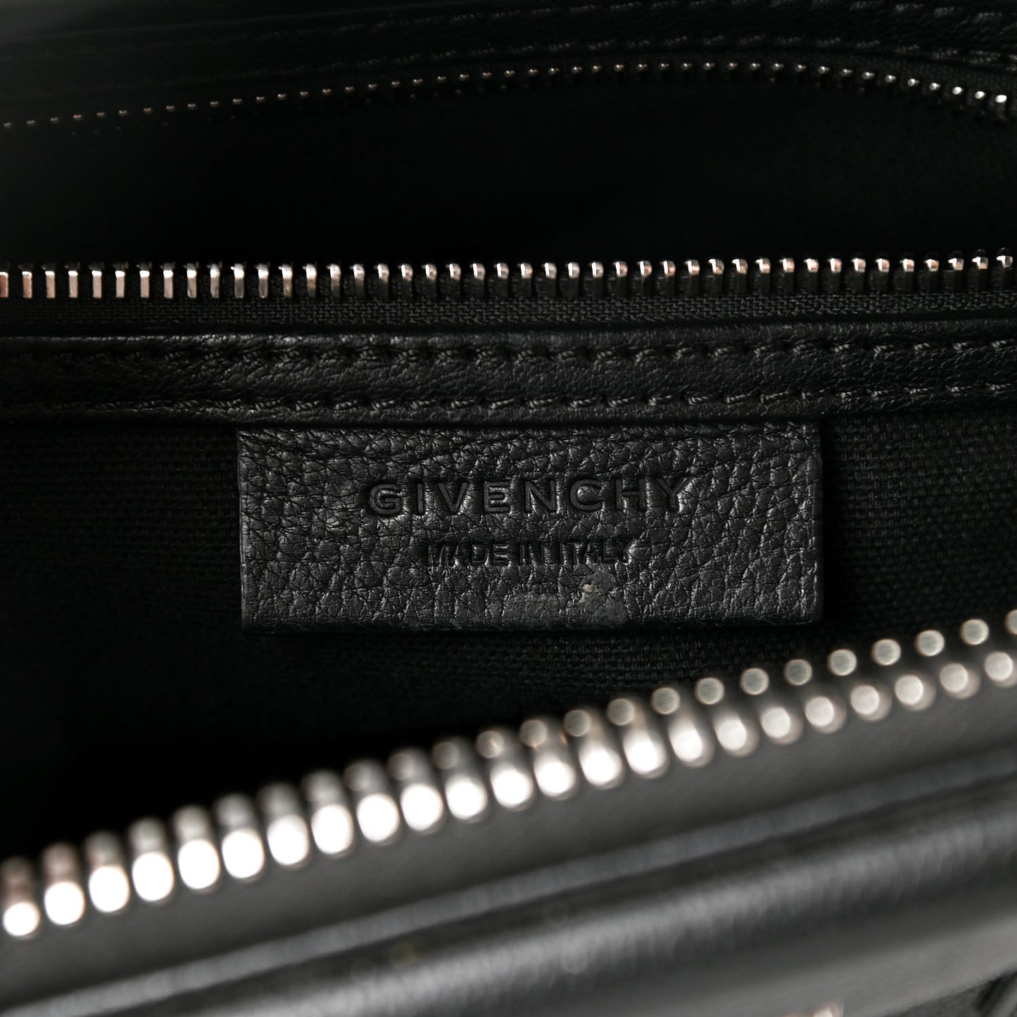 Sugar Goatskin Small Antigona Black