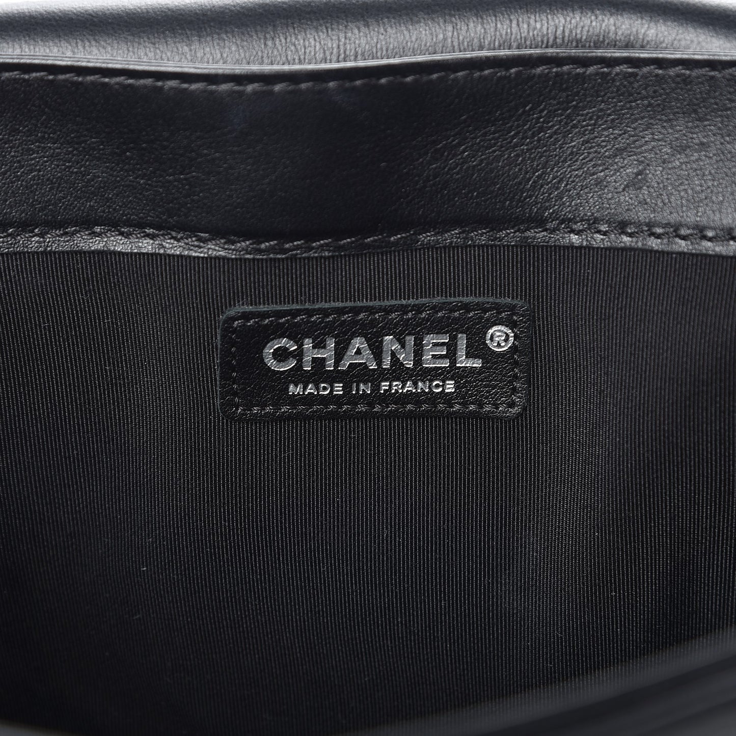 Calfskin Enchained Medium Boy Flap Black