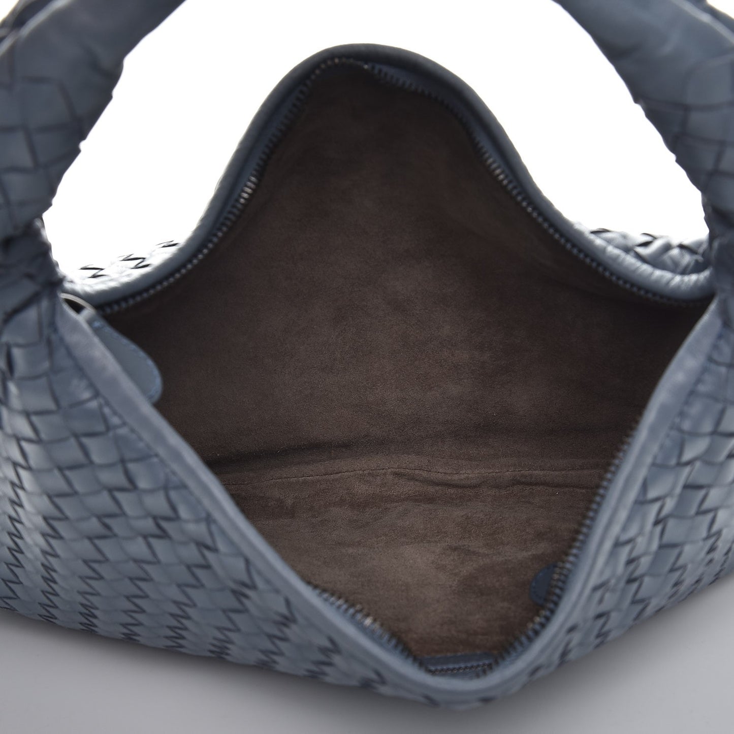 Nappa Intrecciato Medium Veneta Hobo Krim