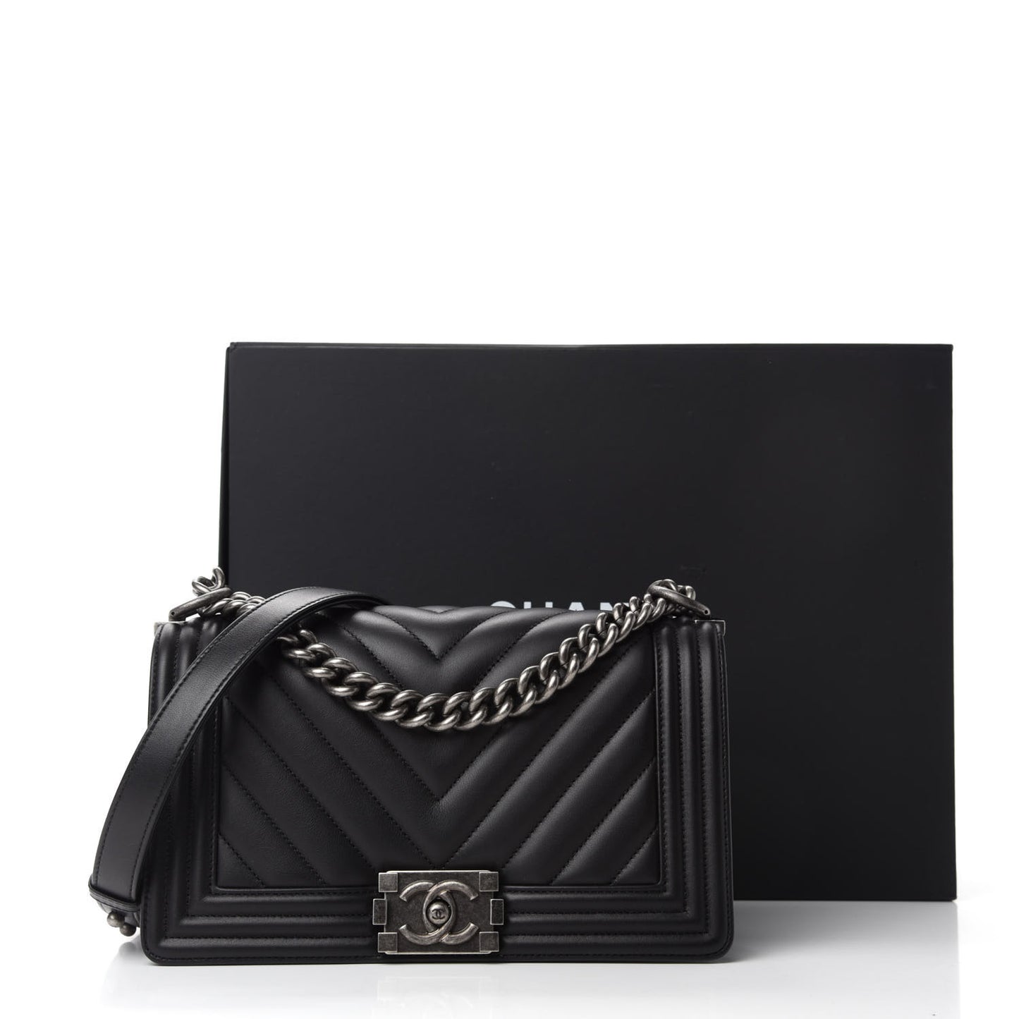 Lambskin Chevron Quilted Medium Boy Flap Black