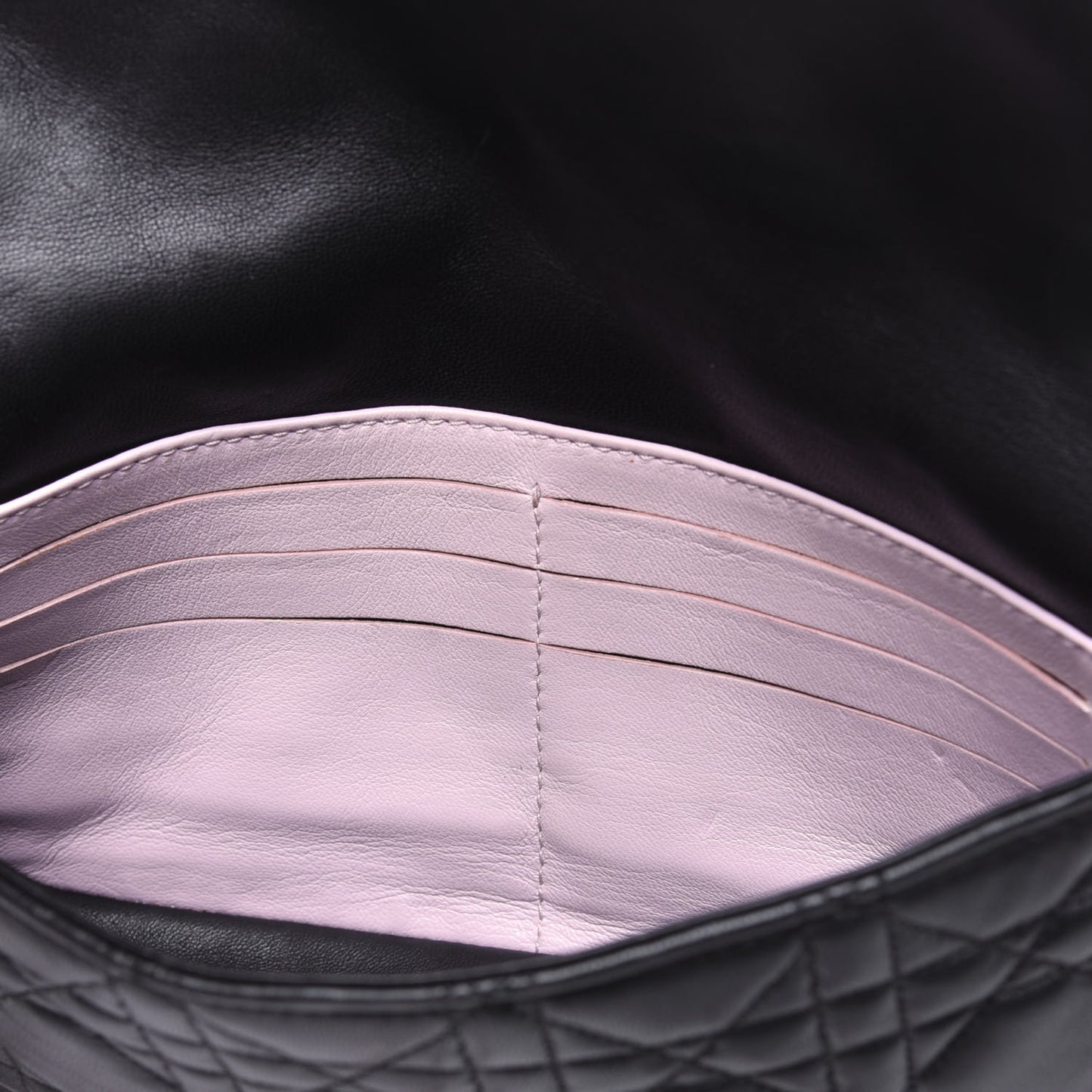 Lambskin Cannage New Lock Pouch Black