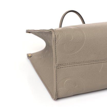 Louis Vuitton Empreinte Monogram Giant Onthego MM Tourterelle 7 of 8
