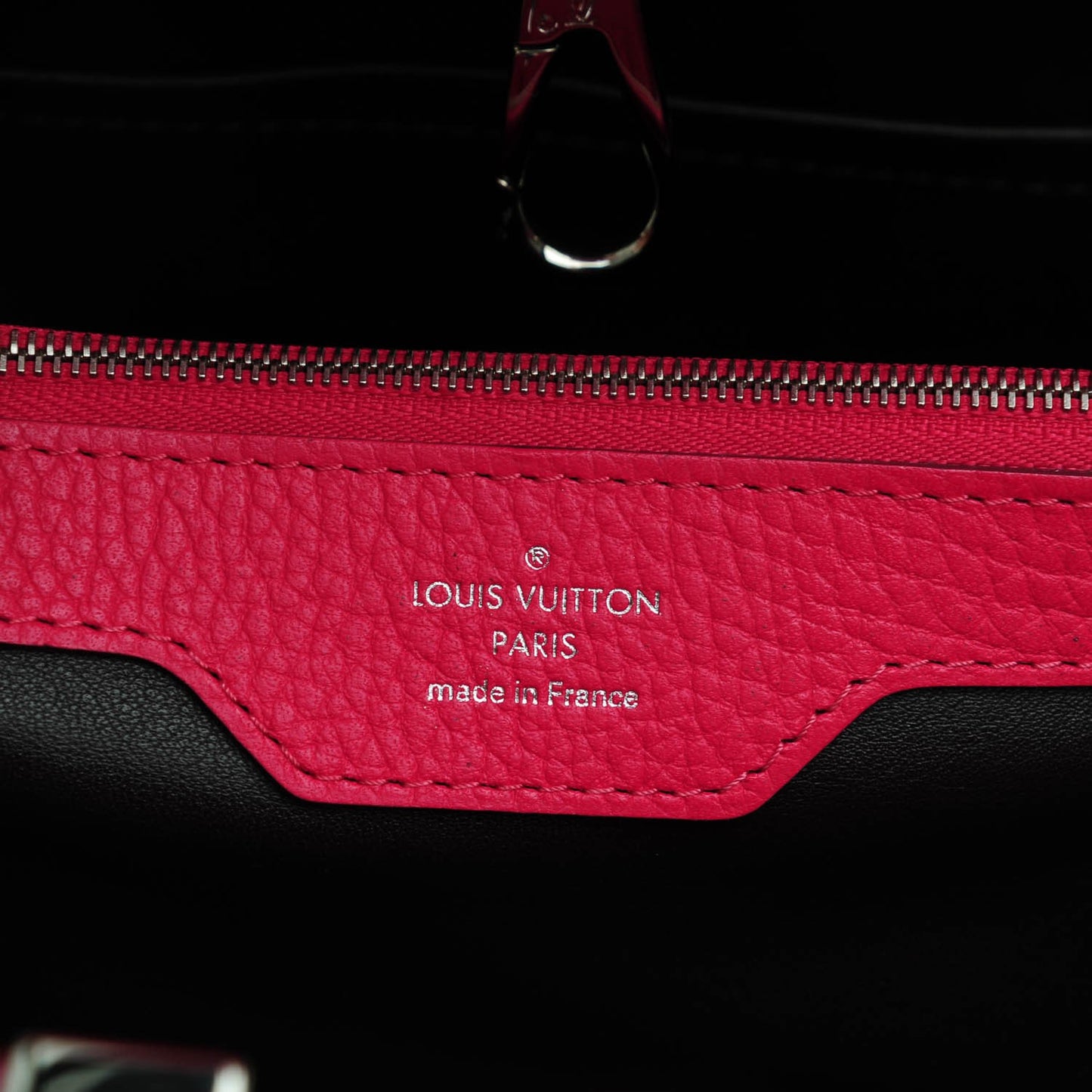 Taurillon Capucines MM Fuchsia