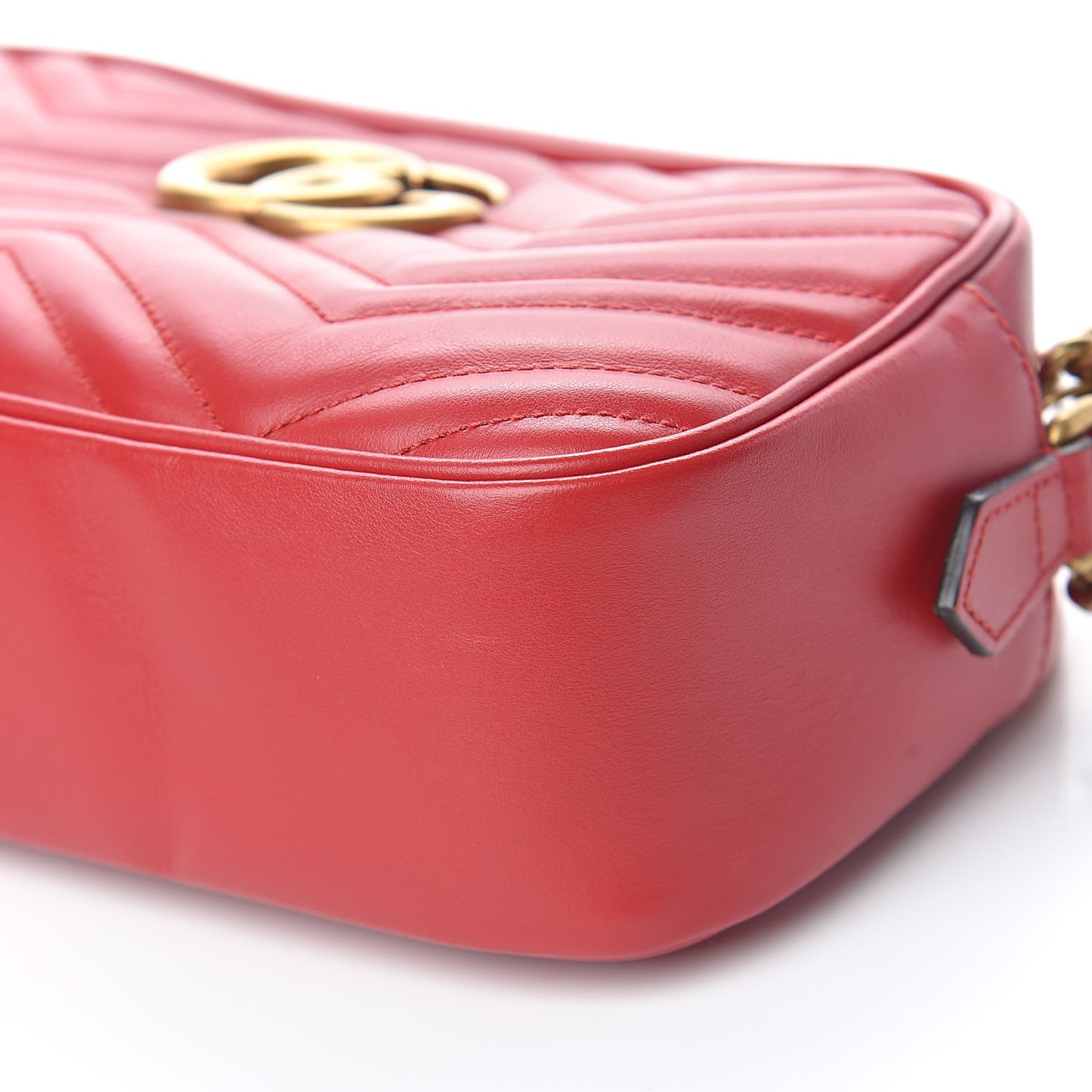 Calfskin Matelasse Small GG Marmont Chain Shoulder Bag Hibiscus Red