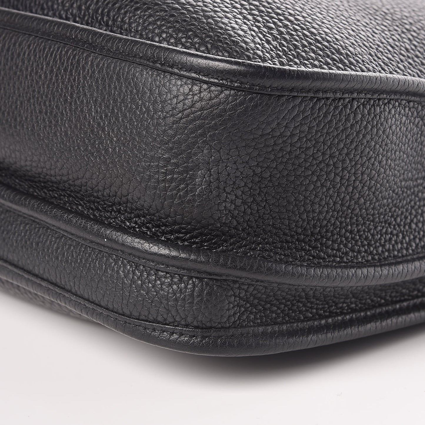 Taurillon Clemence Evelyne III PM Black