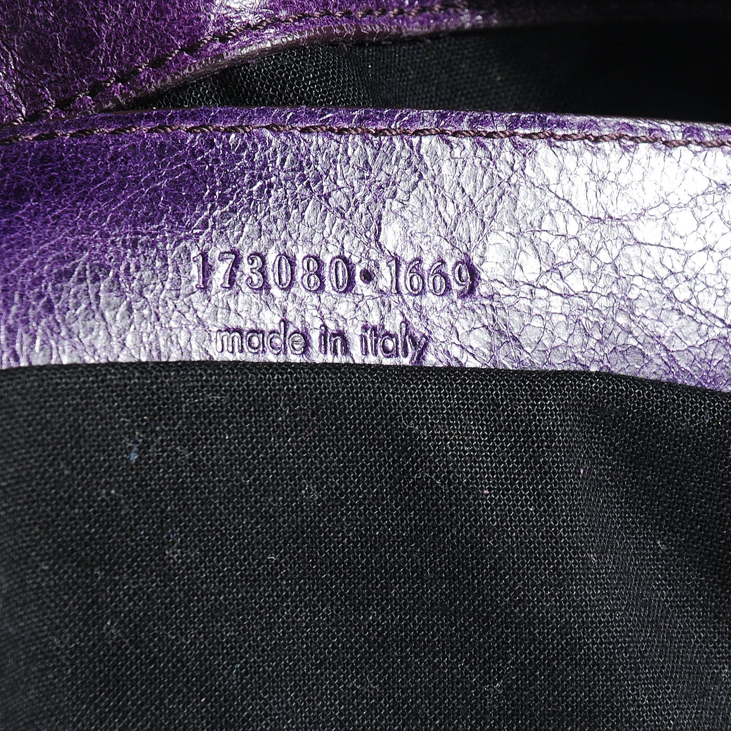 Chevre Giant 21 Gold Hardware Work Violet