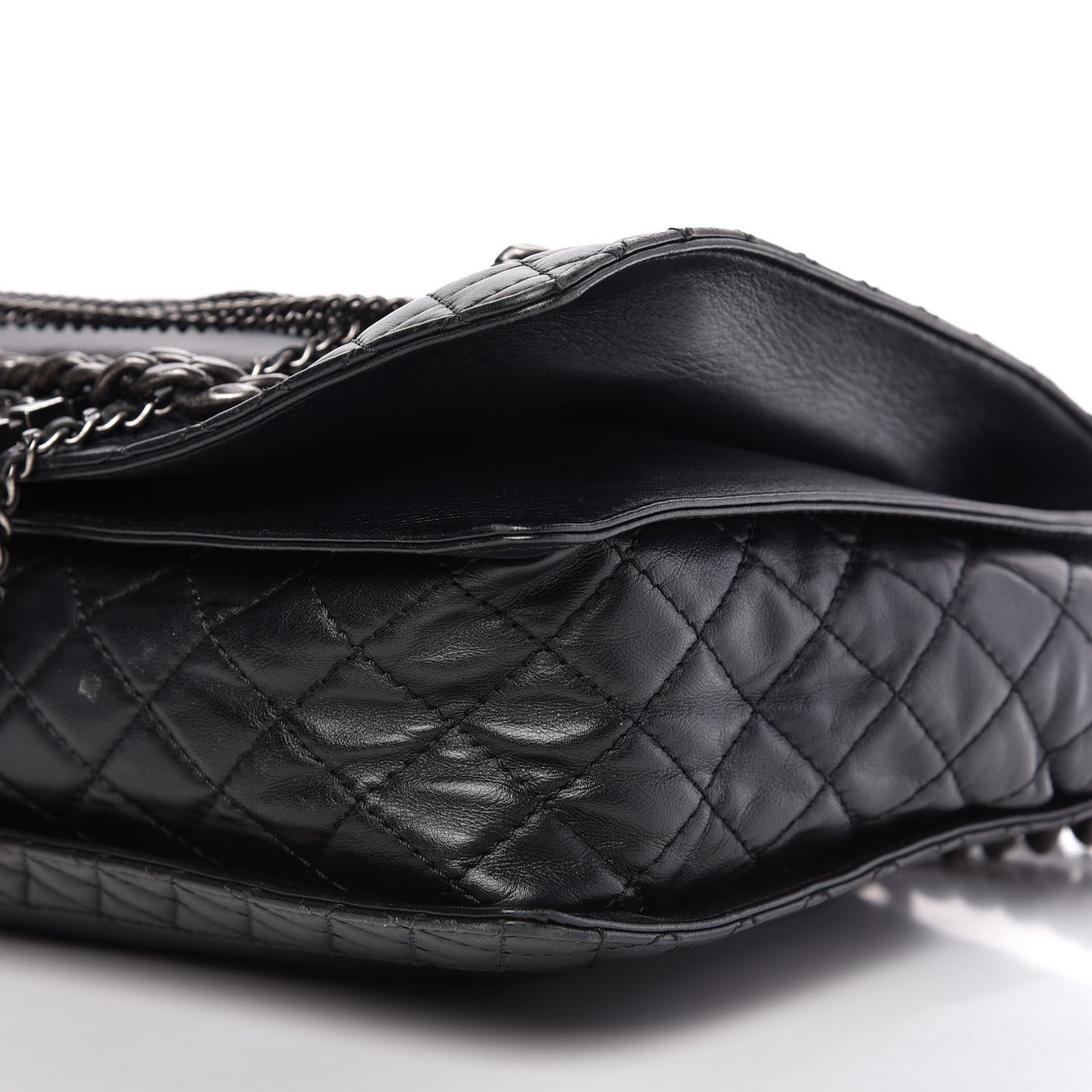 Calfskin Enchained XL Boy Flap Black