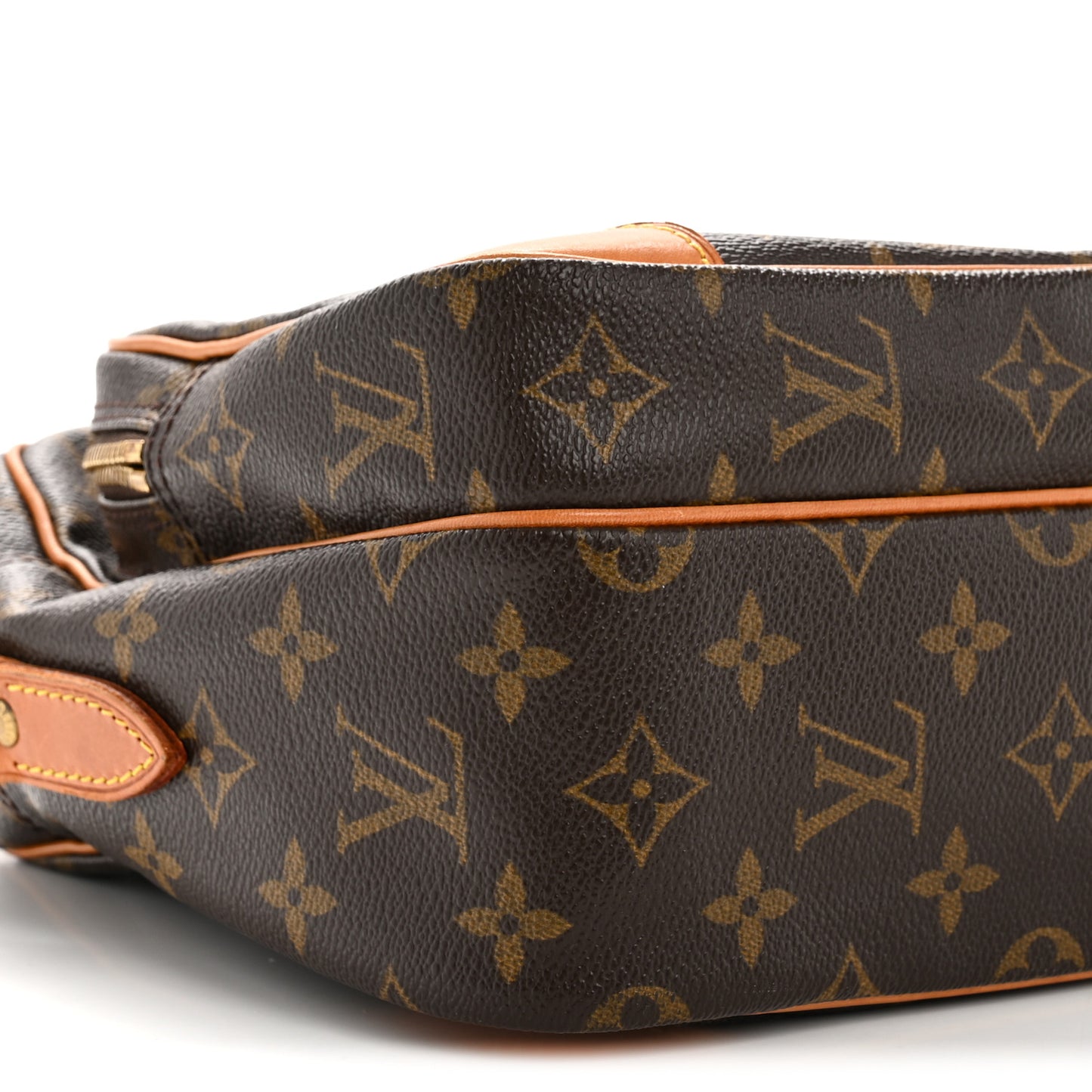 Monogram Nil 28