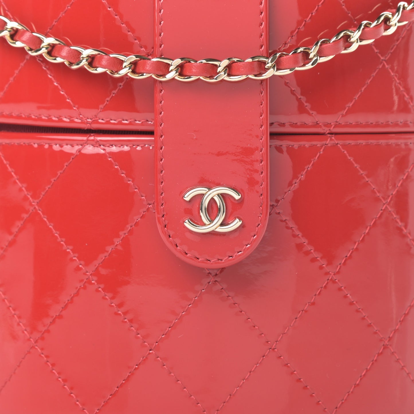Patent Quilted Small Round Vanity With Chain Red